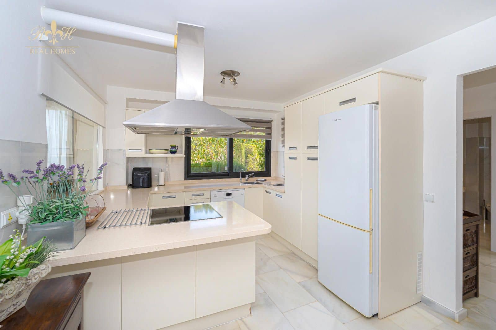 3 soverom Hus til salgs i Albir med svømmebasseng - € 745 000 (Ref: 9779000)