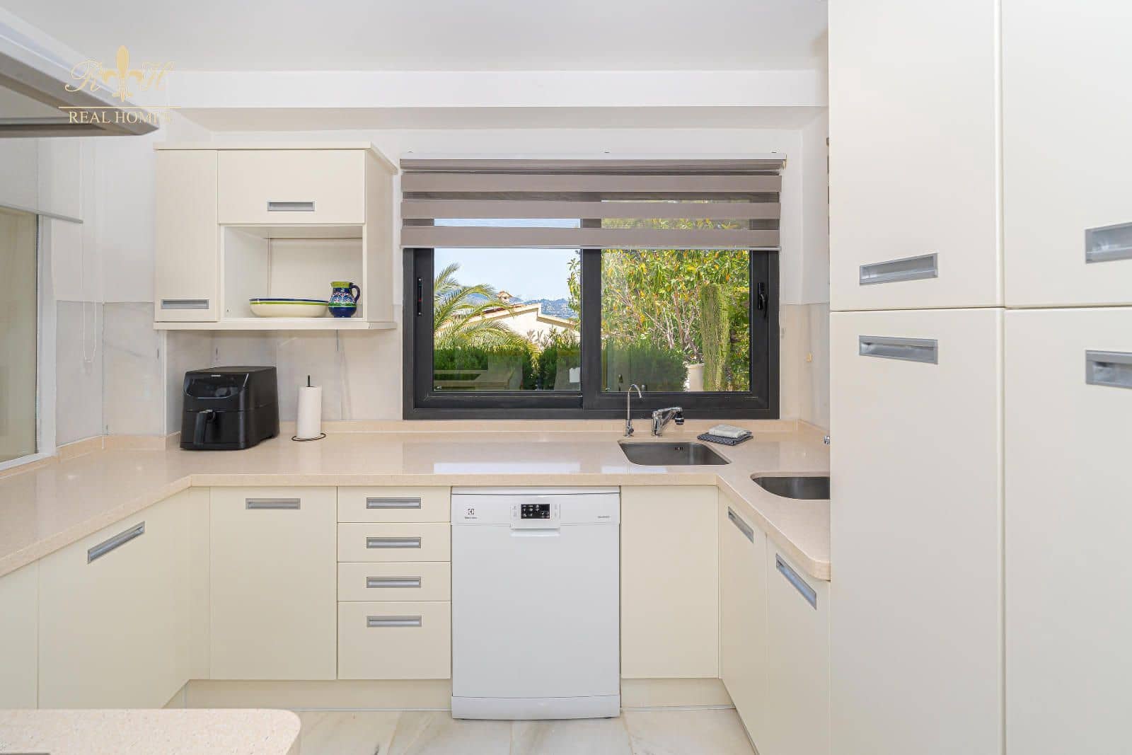 3 soverom Hus til salgs i Albir med svømmebasseng - € 745 000 (Ref: 9779000)