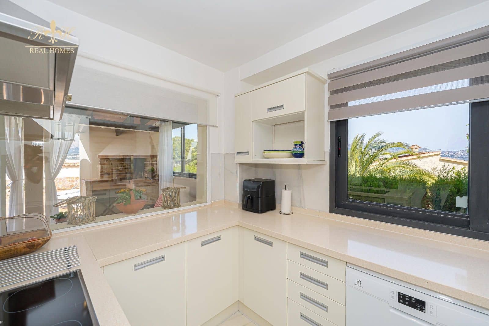 3 soverom Hus til salgs i Albir med svømmebasseng - € 745 000 (Ref: 9779000)