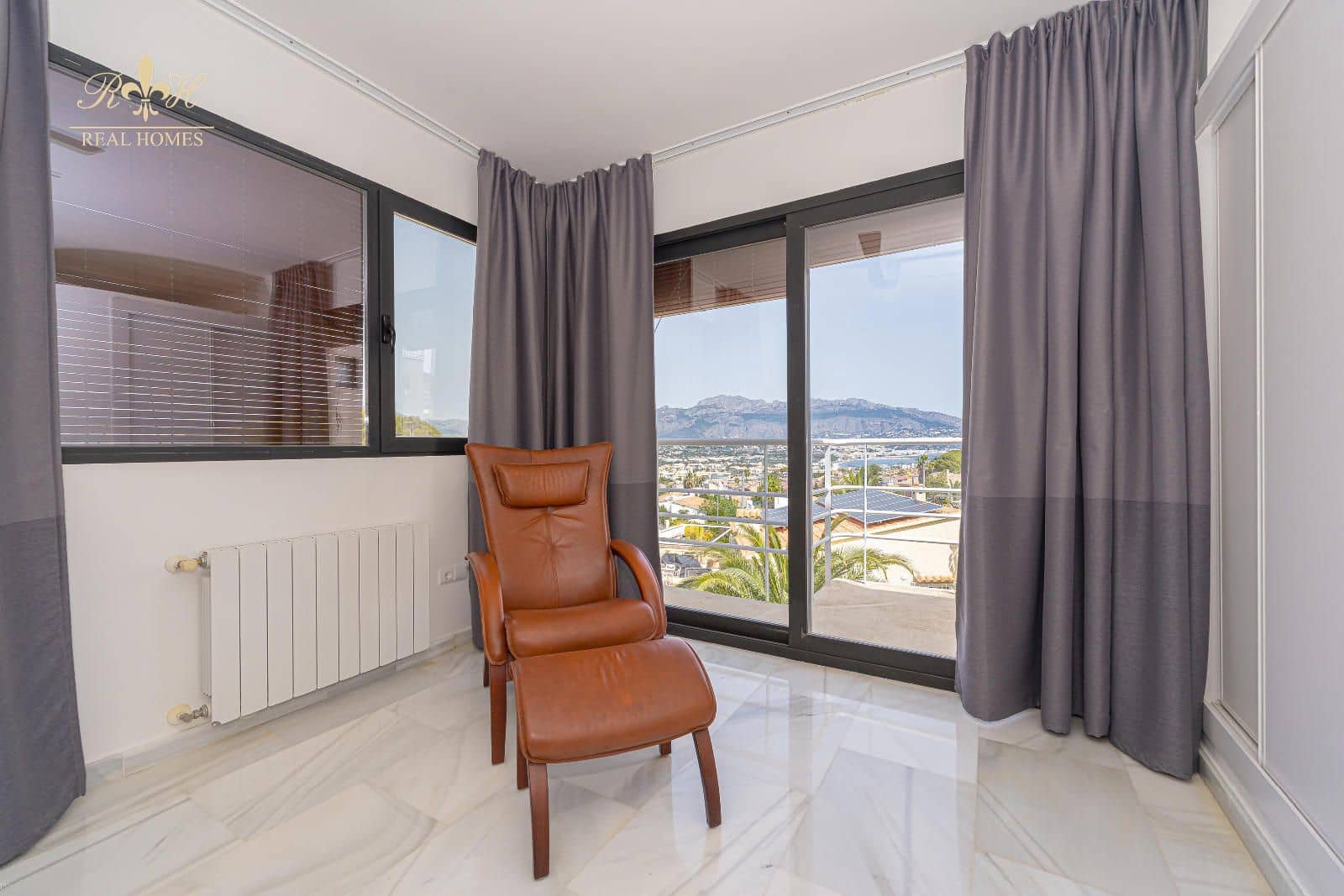 3 soverom Hus til salgs i Albir med svømmebasseng - € 745 000 (Ref: 9779000)