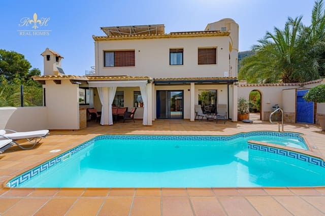 3 soverom Hus til salgs i Albir, Alfaz del Pi / L'Alfàs del Pi med svømmebasseng - € 745 000 (Ref: 9779000)