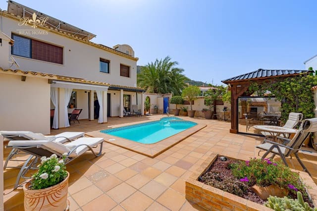 3 soverom Hus til salgs i Albir, Alfaz del Pi / L'Alfàs del Pi med svømmebasseng - € 745 000 (Ref: 9779000)