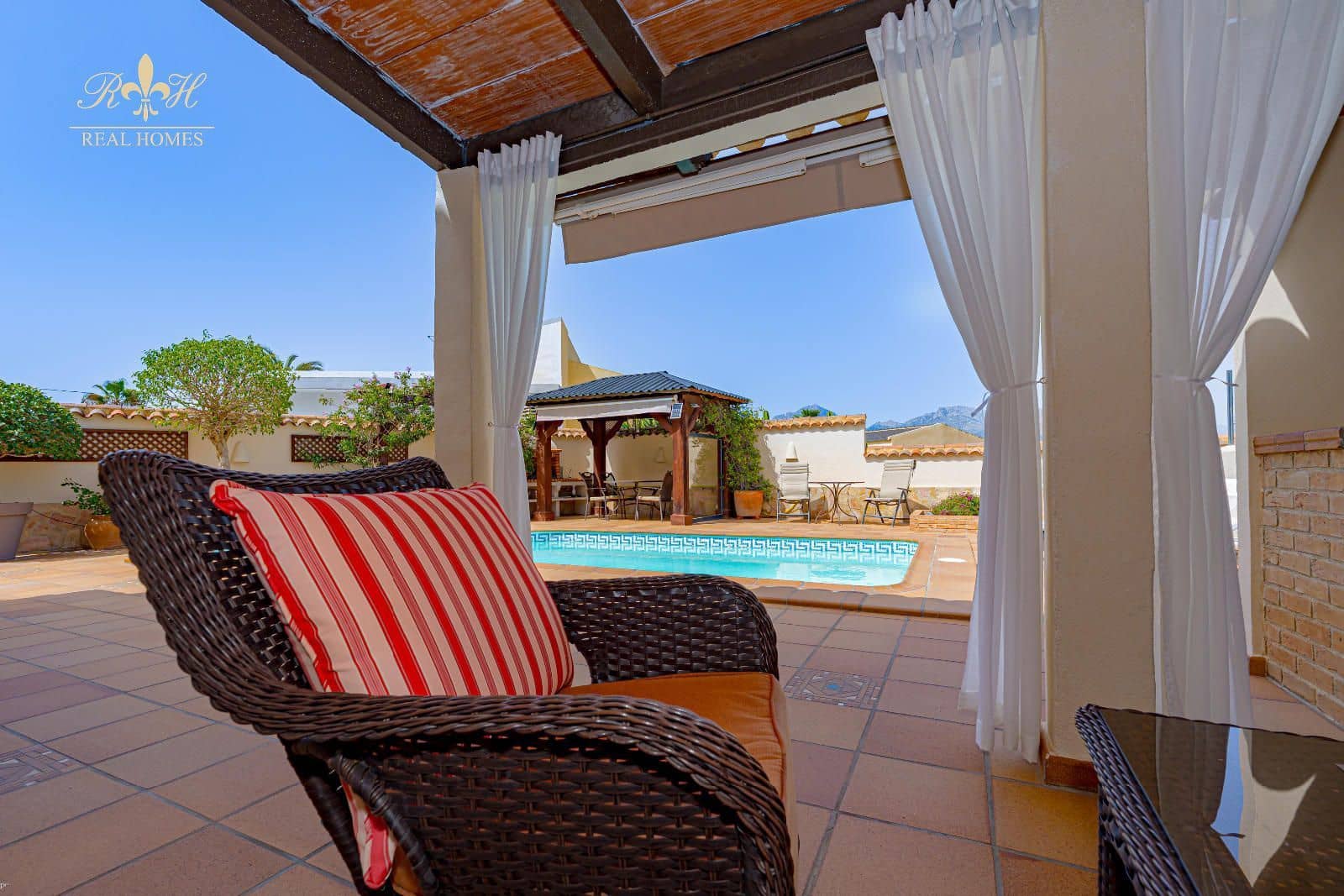 3 soverom Hus til salgs i Albir med svømmebasseng - € 745 000 (Ref: 9779000)