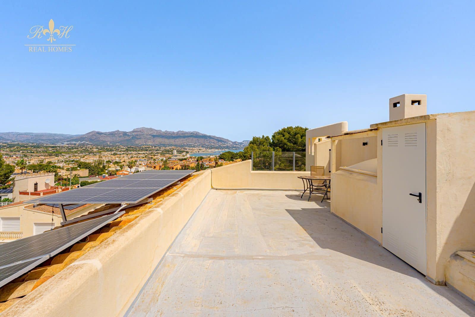 3 soverom Hus til salgs i Albir med svømmebasseng - € 745 000 (Ref: 9779000)