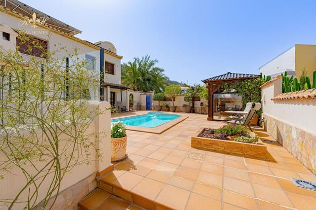 3 soverom Hus til salgs i Albir, Alfaz del Pi / L'Alfàs del Pi med svømmebasseng - € 745 000 (Ref: 9779000)