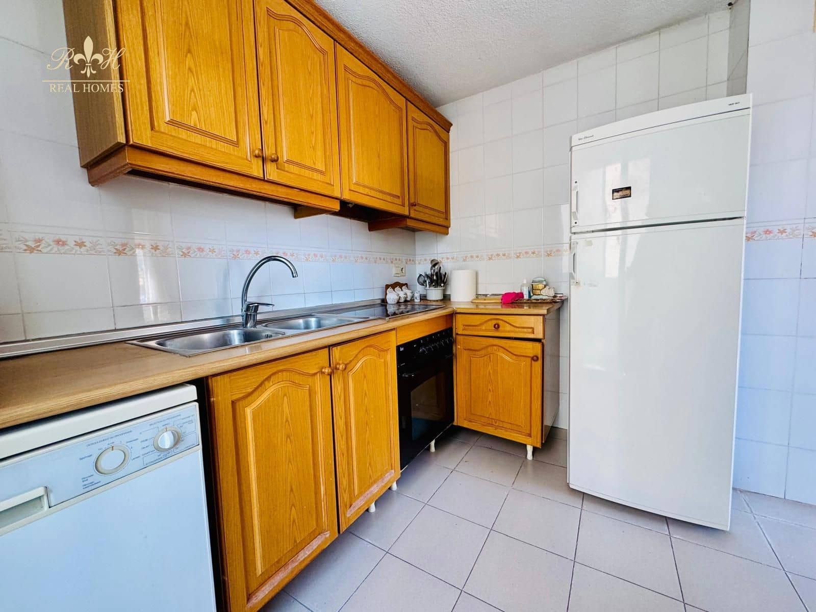 Appartement de 2 chambres à louer à Albir avec piscine - 1 200 € (Ref: 9781341)