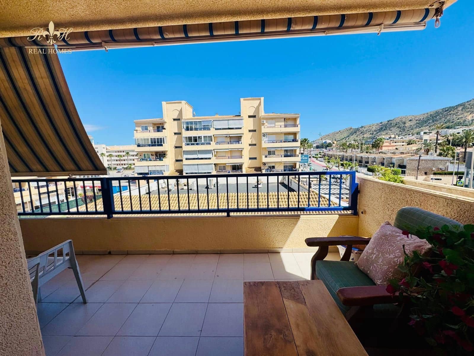 Appartement de 2 chambres à louer à Albir avec piscine - 1 200 € (Ref: 9781341)