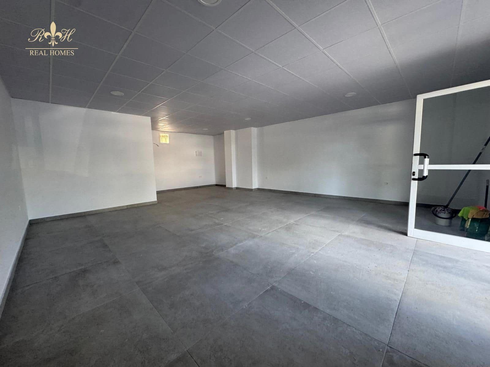 Erhverv til leje i Altea - € 1.000 (Ref: 9787665)