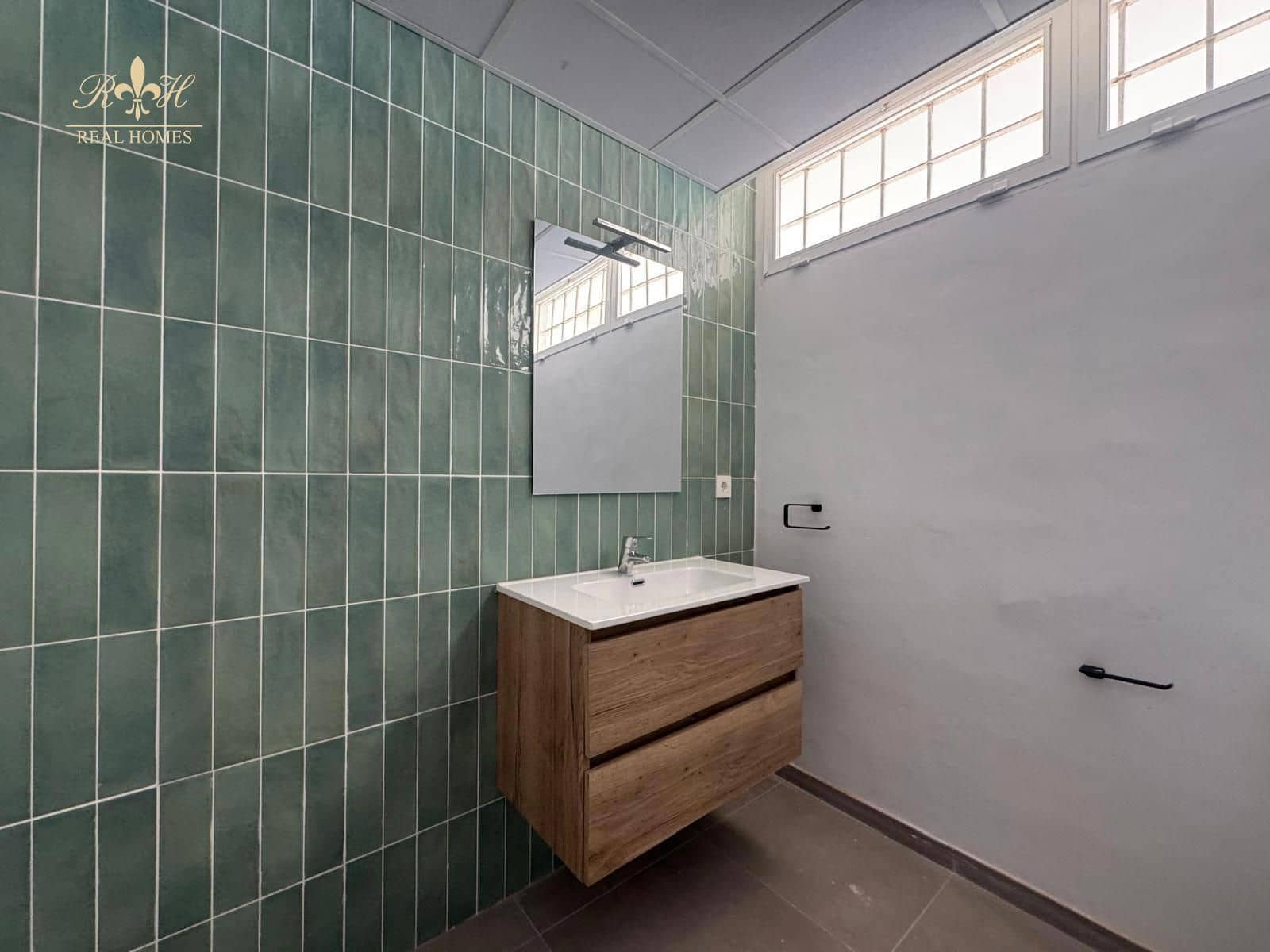 Erhverv til leje i Altea - € 1.000 (Ref: 9787665)