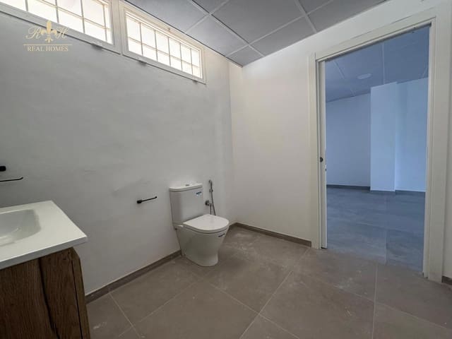 Erhverv til leje i Altea - € 1.000 (Ref: 9787665)