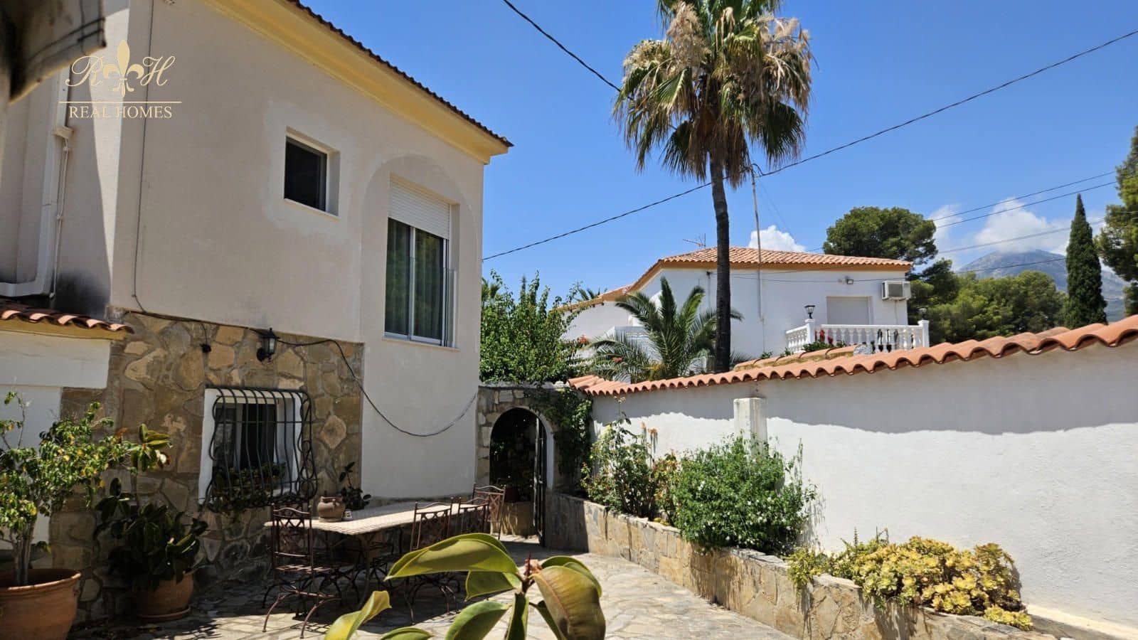 4 makuuhuone Huvila myytävänä paikassa La Nucia mukana uima-altaan 
autotalli - 445 000 € (Ref: 9794996)