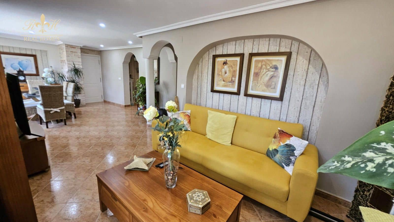 4 makuuhuone Huvila myytävänä paikassa La Nucia mukana uima-altaan 
autotalli - 445 000 € (Ref: 9794996)