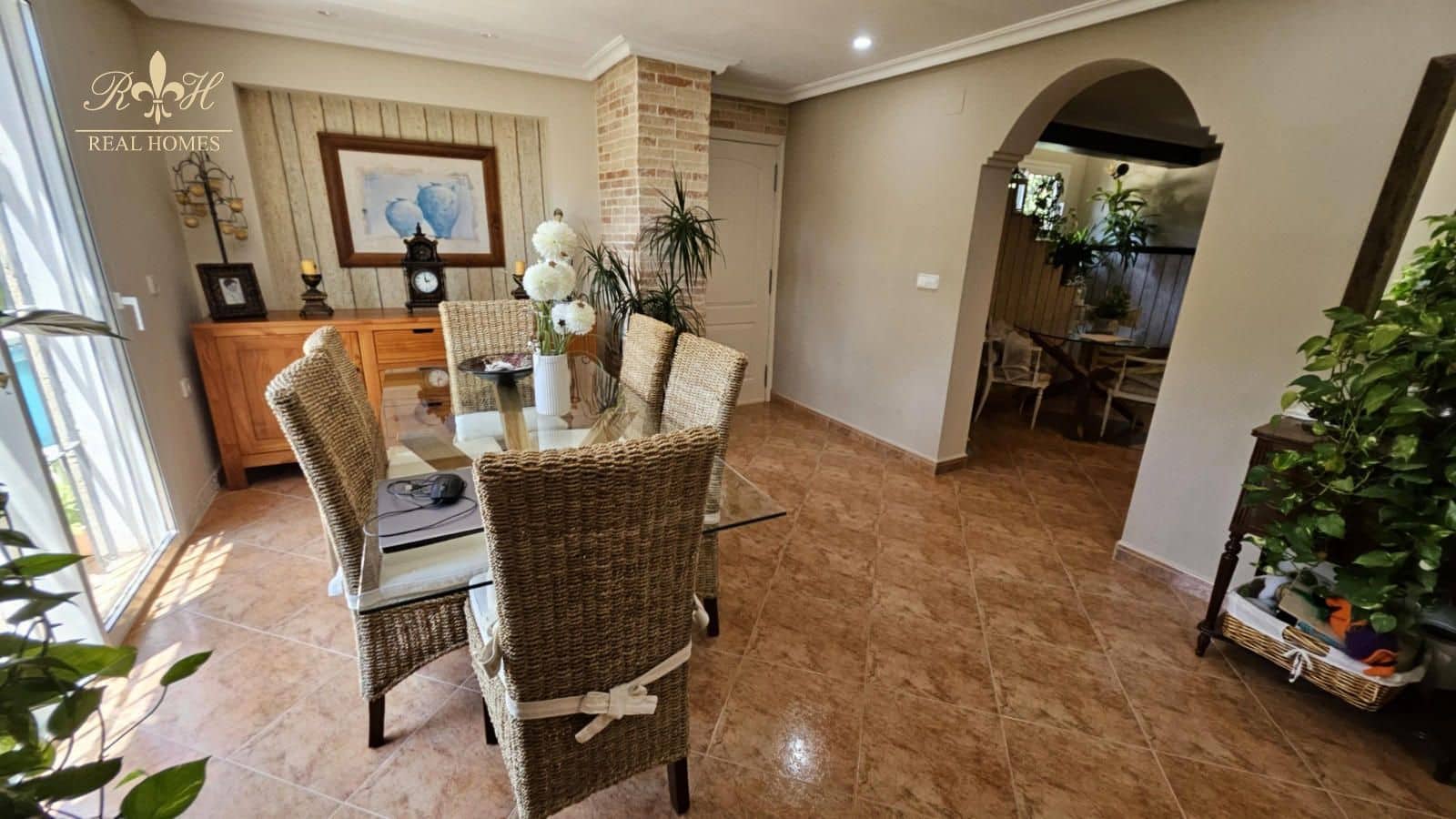 4 makuuhuone Huvila myytävänä paikassa La Nucia mukana uima-altaan 
autotalli - 445 000 € (Ref: 9794996)