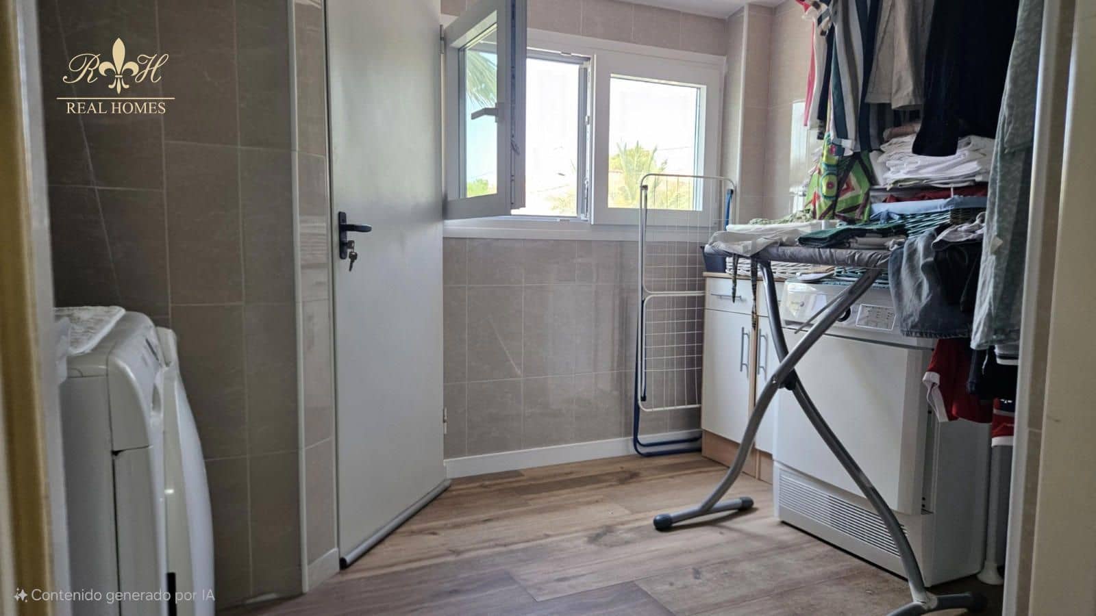 4 makuuhuone Huvila myytävänä paikassa La Nucia mukana uima-altaan 
autotalli - 445 000 € (Ref: 9794996)