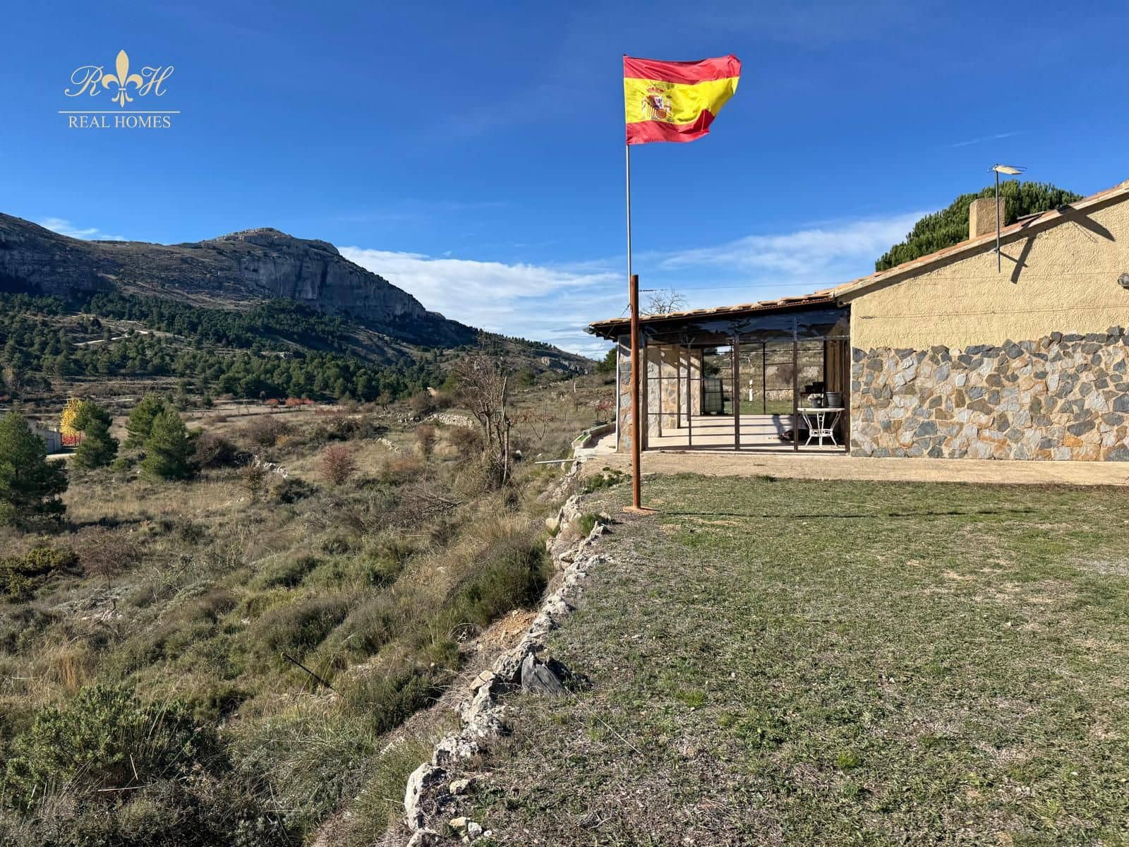 Villa til salg i Confrides - € 149.000 (Ref: 9795604)