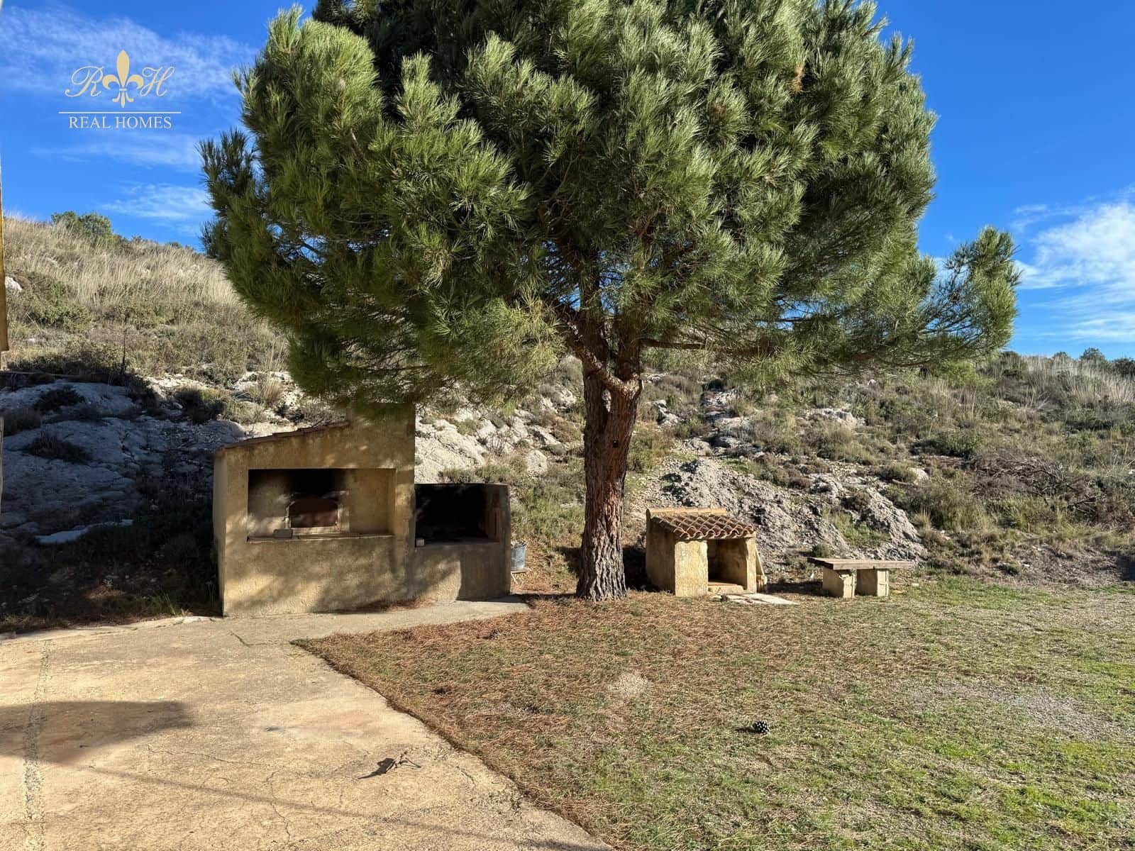 Villa til salg i Confrides - € 149.000 (Ref: 9795604)