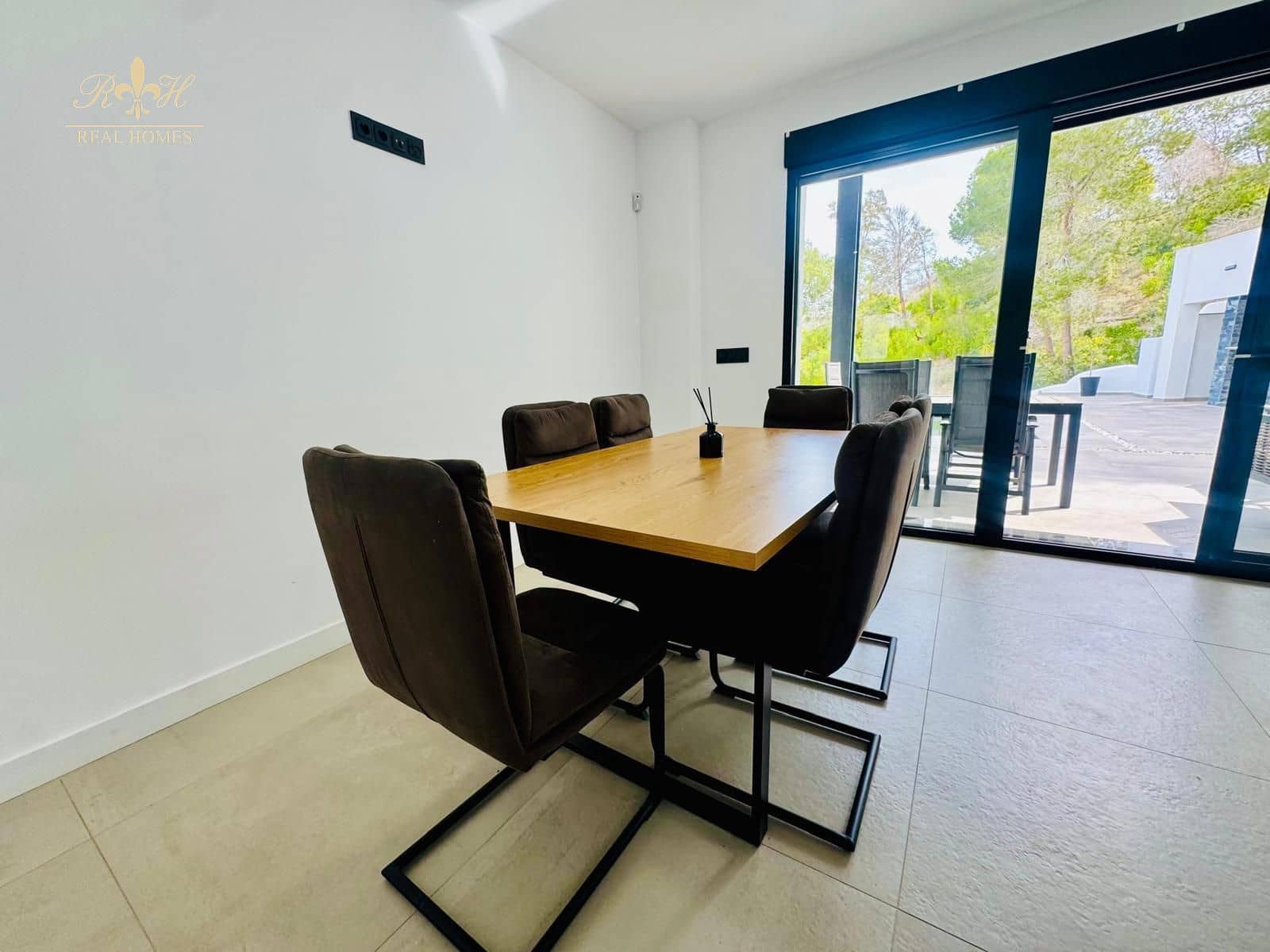 5 slaapkamer Villa te huur in Albir met zwembad garage - € 5.000 (Ref: 9806955)