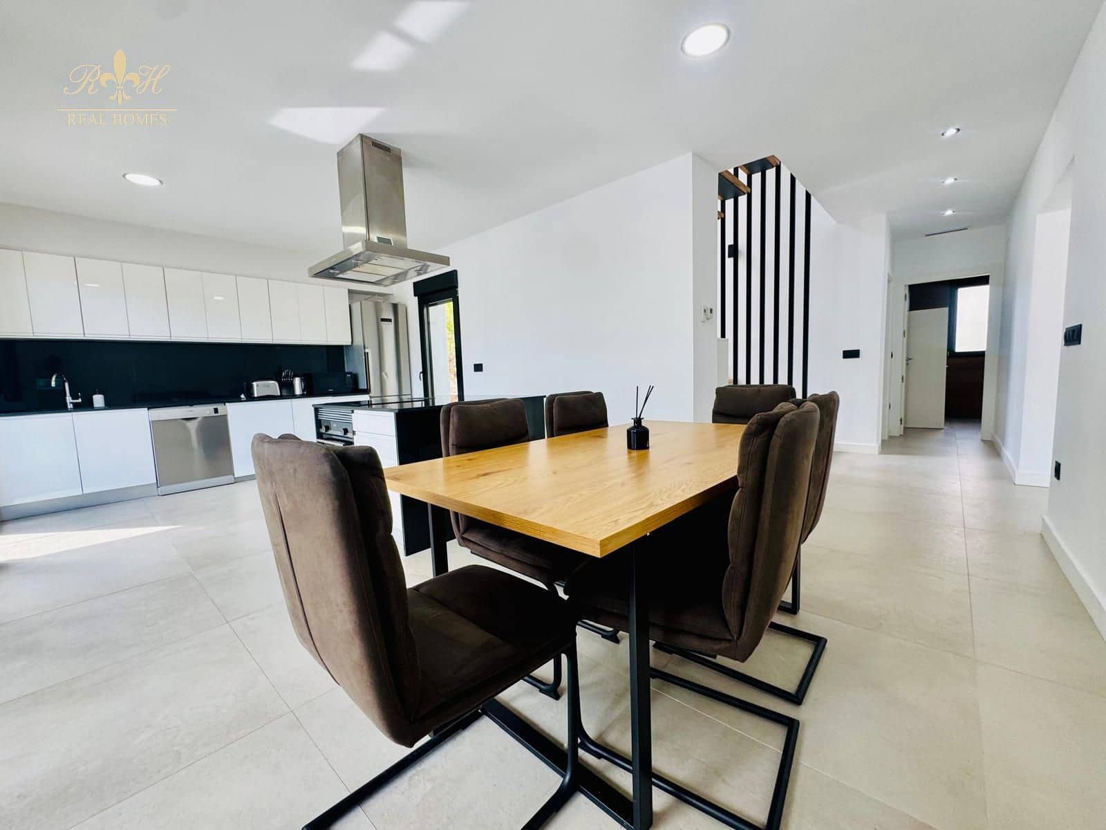 5 slaapkamer Villa te huur in Albir met zwembad garage - € 5.000 (Ref: 9806955)