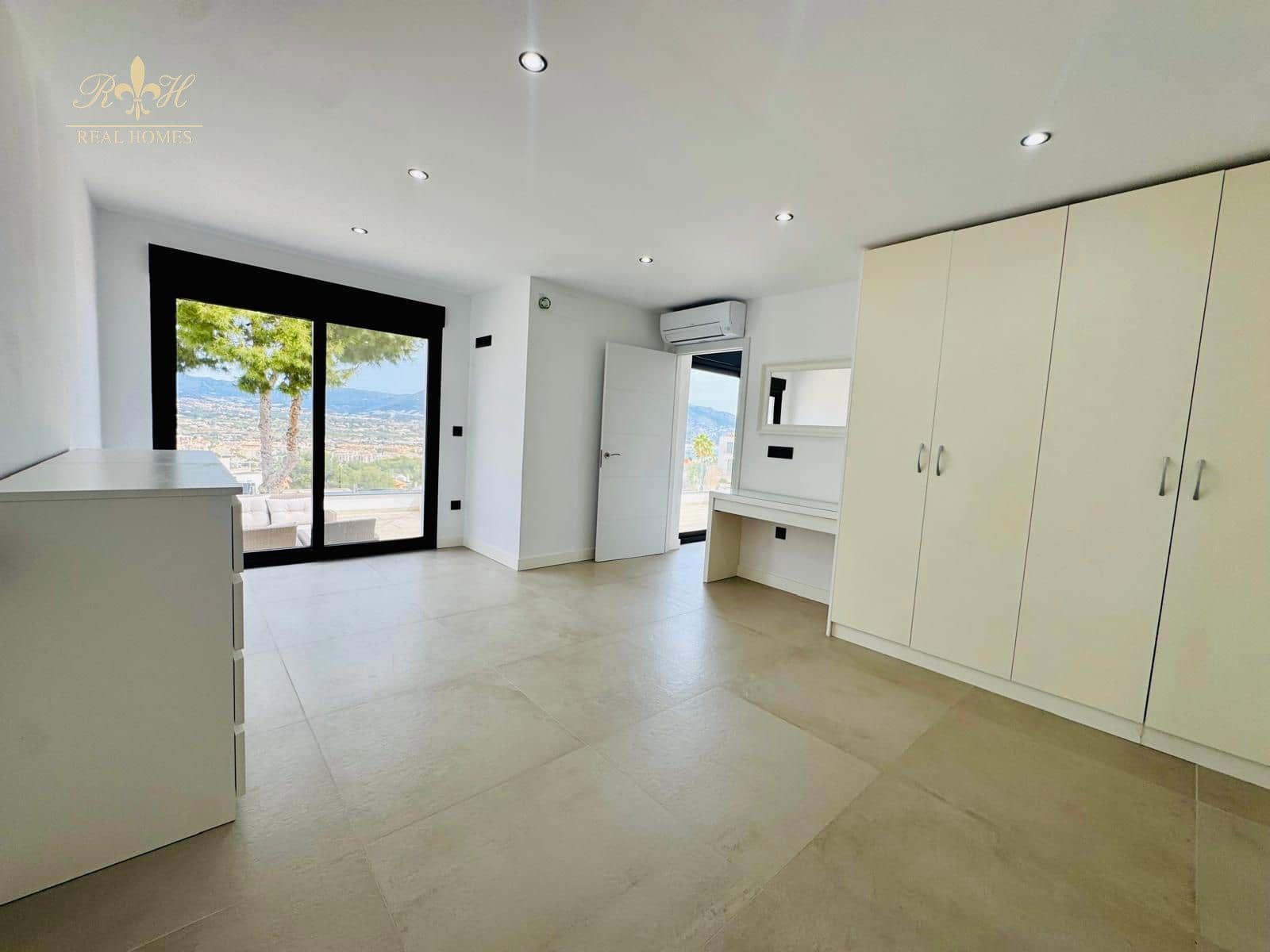 5 slaapkamer Villa te huur in Albir met zwembad garage - € 5.000 (Ref: 9806955)