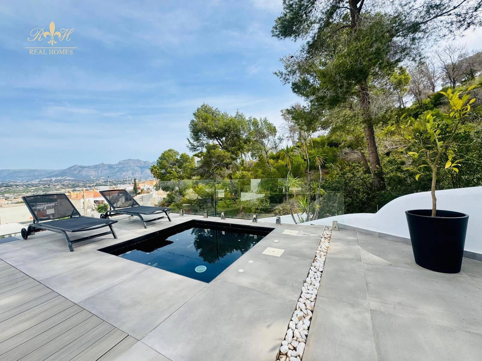 5 slaapkamer Villa te huur in Albir met zwembad garage - € 5.000 (Ref: 9806955)