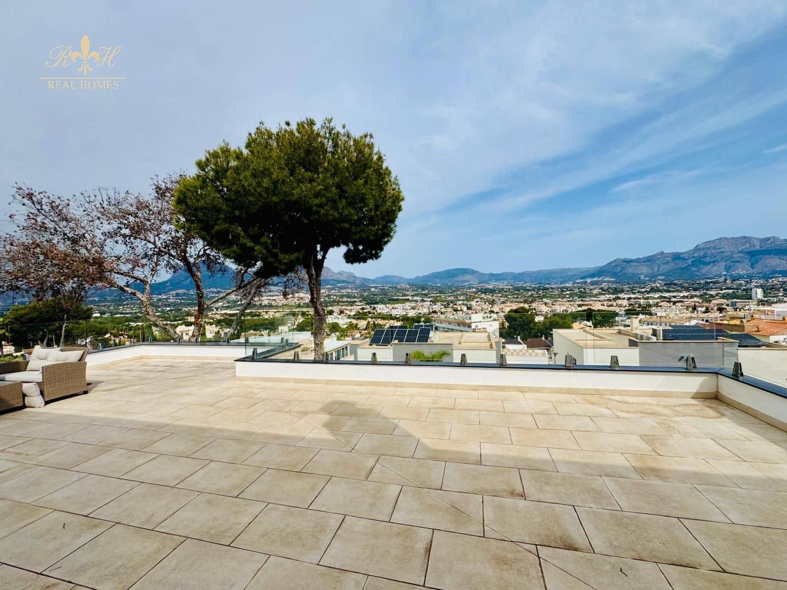 5 slaapkamer Villa te huur in Albir met zwembad garage - € 5.000 (Ref: 9806955)