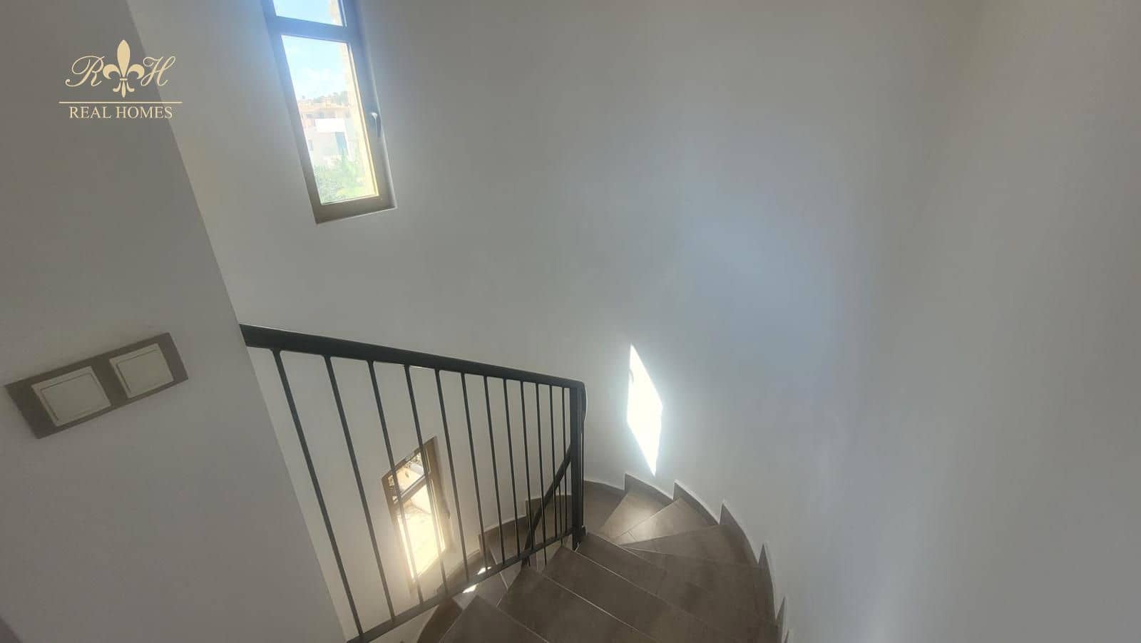 3 makuuhuone Huvila myytävänä paikassa Finestrat mukana uima-altaan - 599 000 € (Ref: 9821573)