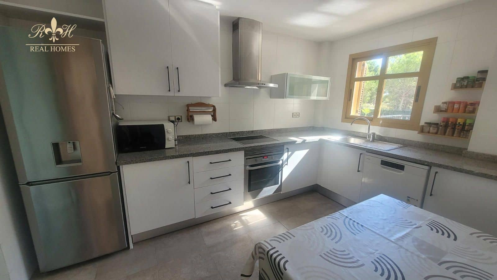 3 makuuhuone Huvila myytävänä paikassa Finestrat mukana uima-altaan - 599 000 € (Ref: 9821573)