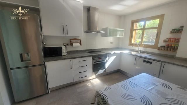 3 makuuhuone Huvila myytävänä paikassa Finestrat mukana uima-altaan - 599 000 € (Ref: 9821573)