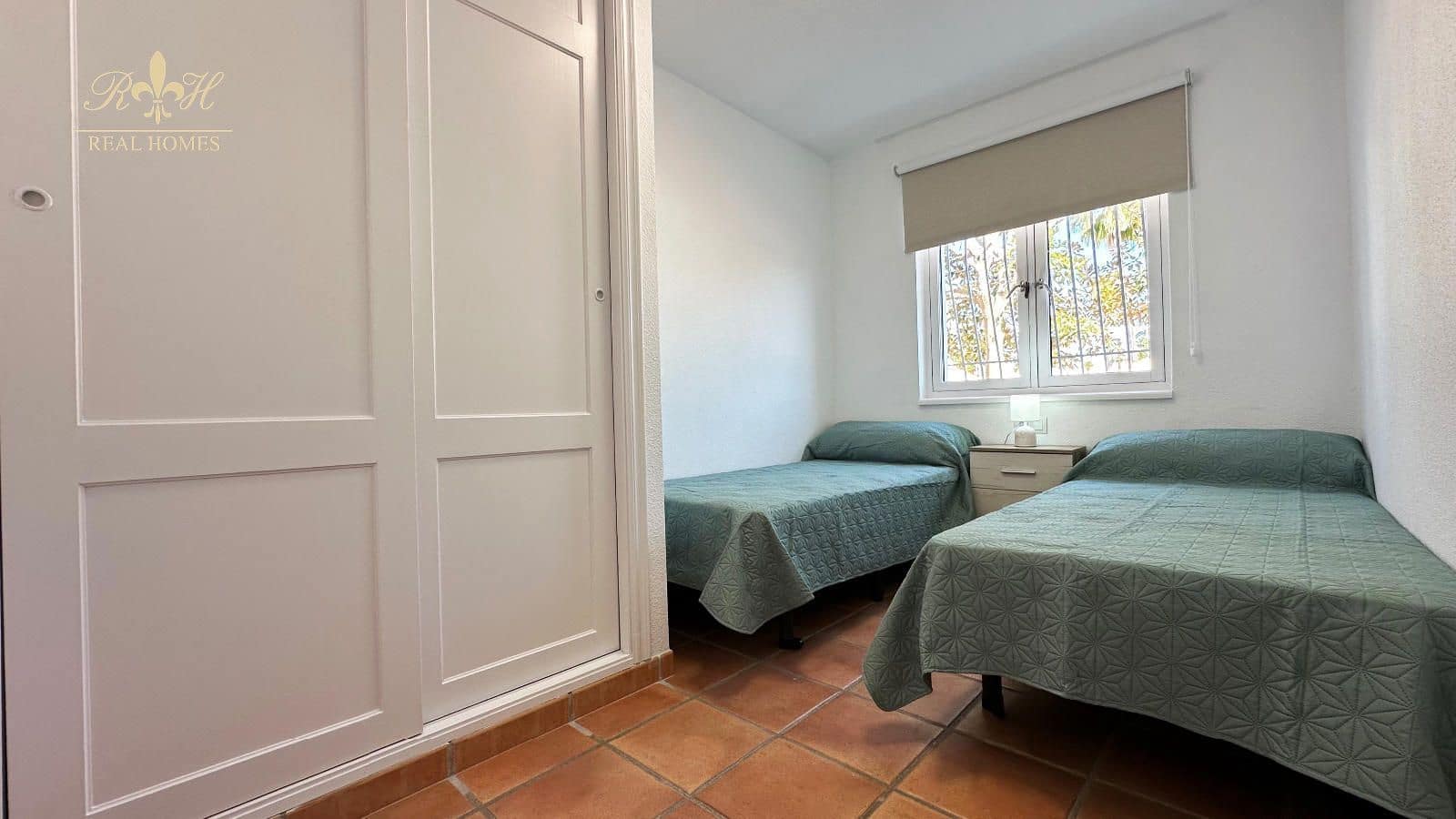 2 bedroom Flat for rent in Alfaz del Pi / L'Alfas del Pi with pool - € 1,600 (Ref: 9866141)
