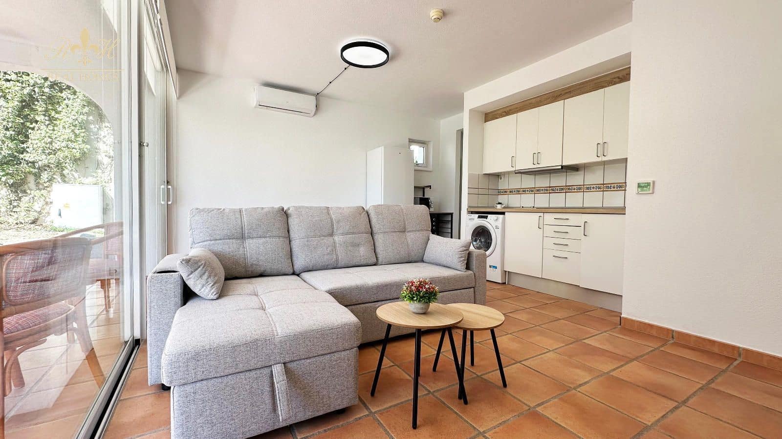 2 bedroom Flat for rent in Alfaz del Pi / L'Alfas del Pi with pool - € 1,600 (Ref: 9866141)