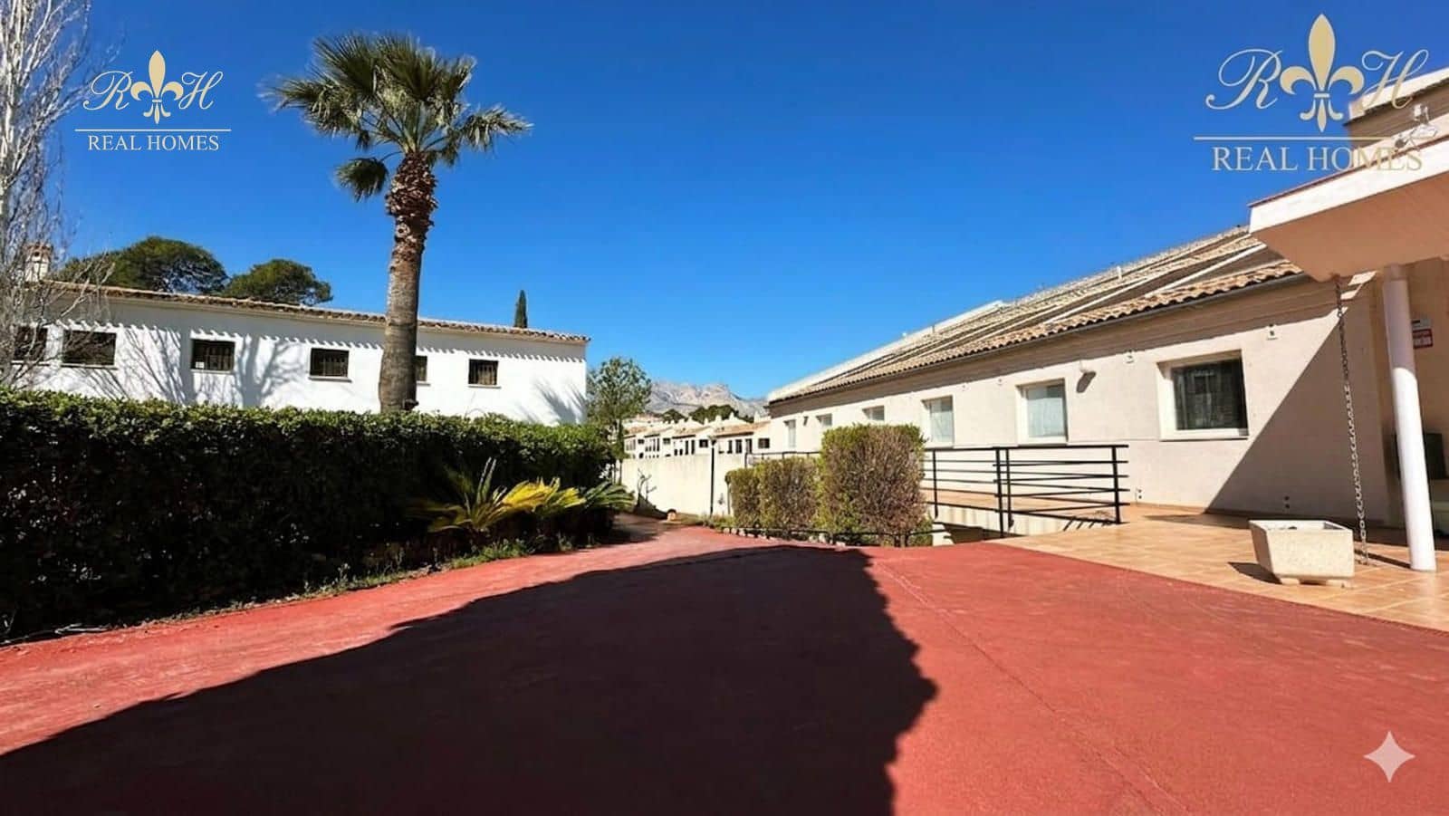 2 bedroom Flat for rent in Alfaz del Pi / L'Alfas del Pi with pool - € 1,600 (Ref: 9866141)