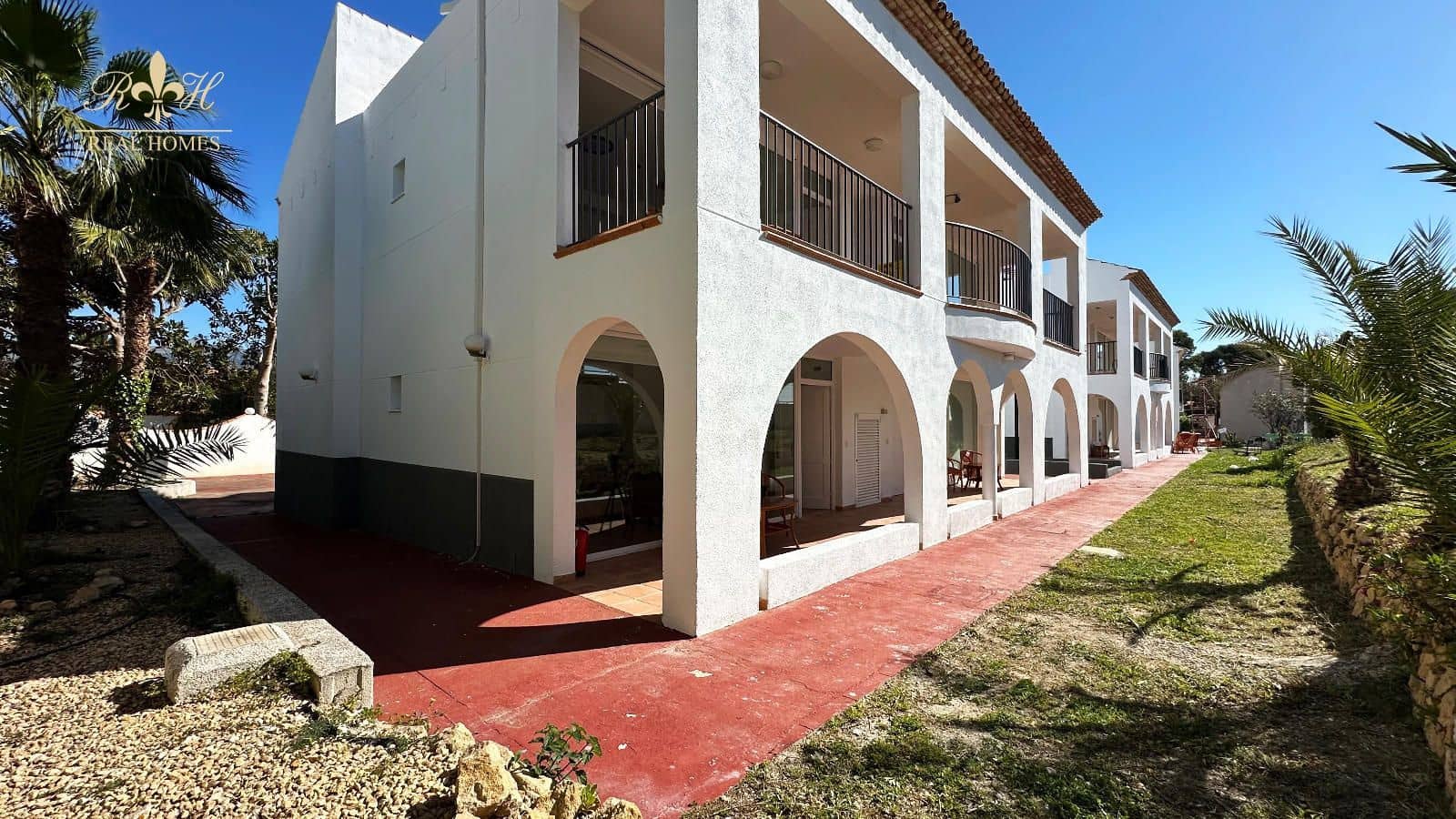 2 bedroom Flat for rent in Alfaz del Pi / L'Alfas del Pi with pool - € 1,600 (Ref: 9866141)
