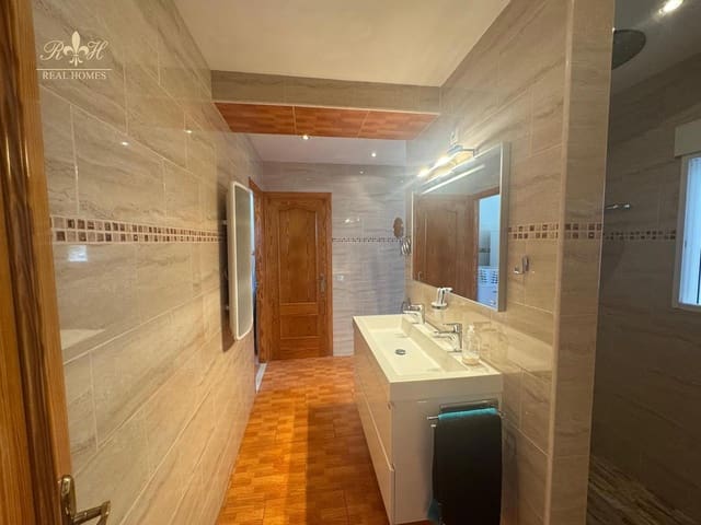 4 sypialnia Willa na sprzedaż w La Nucia z basenem garażem - 525 000 € (Ref: 9873989)