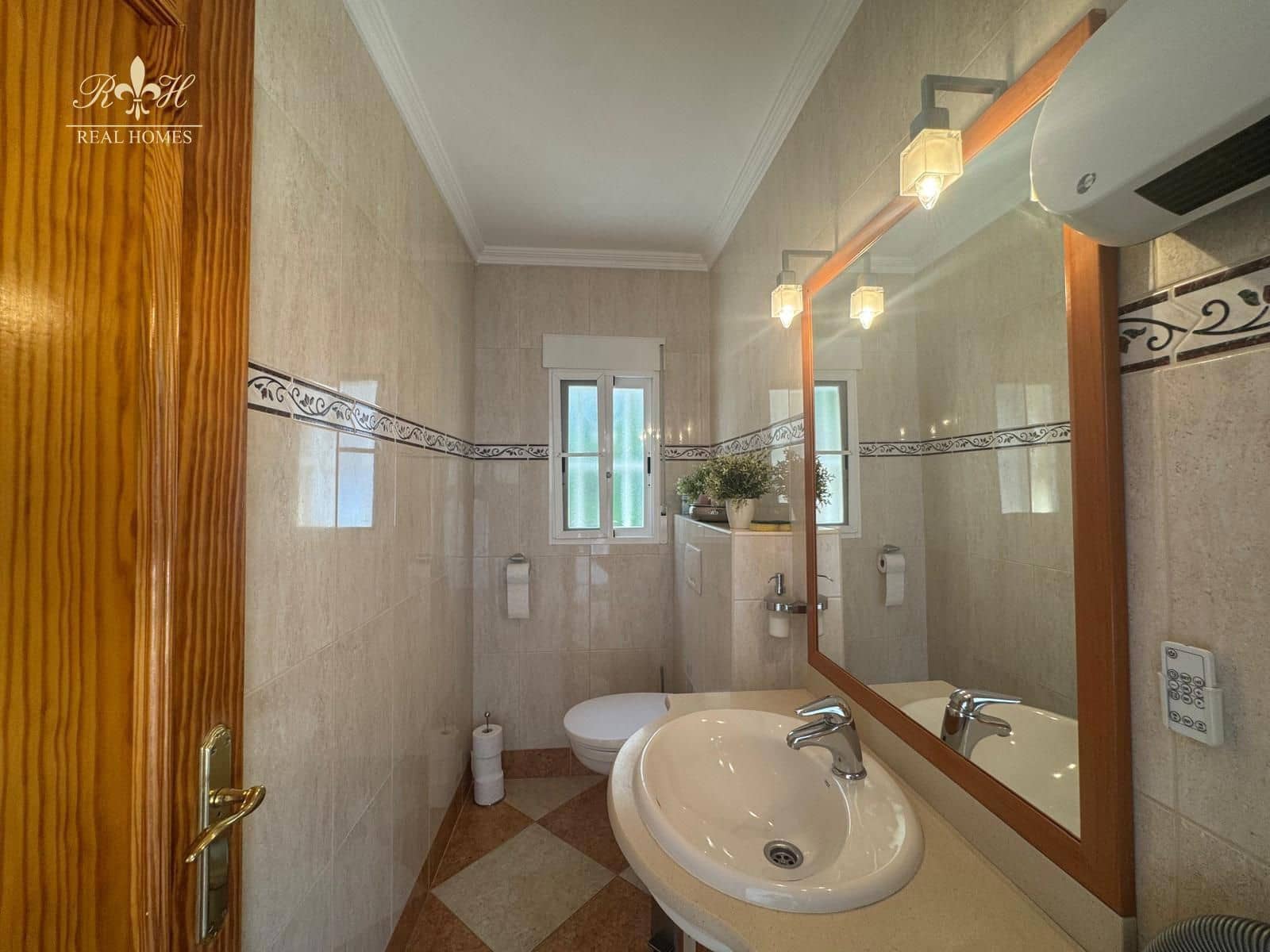 4 sypialnia Willa na sprzedaż w La Nucia z basenem garażem - 525 000 € (Ref: 9873989)