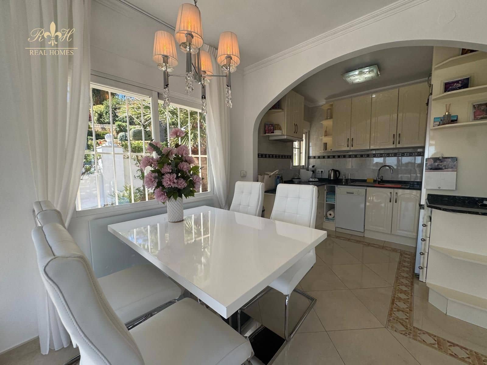 4 sypialnia Willa na sprzedaż w La Nucia z basenem garażem - 525 000 € (Ref: 9873989)