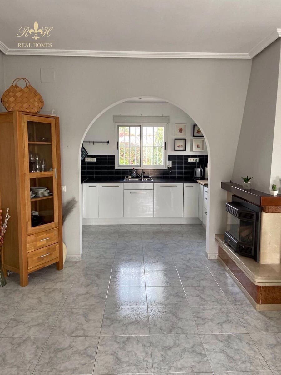 5 bedroom Townhouse for sale in Alfaz del Pi / L'Alfas del Pi with pool garage - € 595,000 (Ref: 9877223)