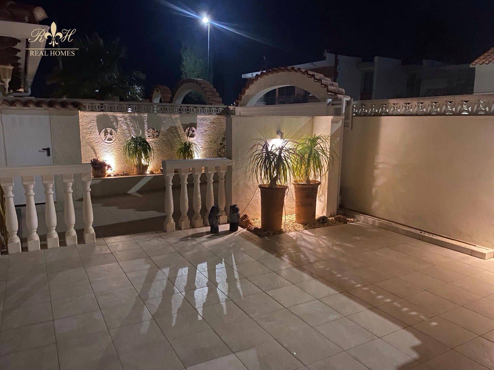 5 bedroom Townhouse for sale in Alfaz del Pi / L'Alfas del Pi with pool garage - € 595,000 (Ref: 9877223)
