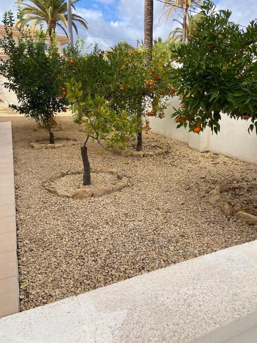 5 bedroom Townhouse for sale in Alfaz del Pi / L'Alfas del Pi with pool garage - € 595,000 (Ref: 9877223)