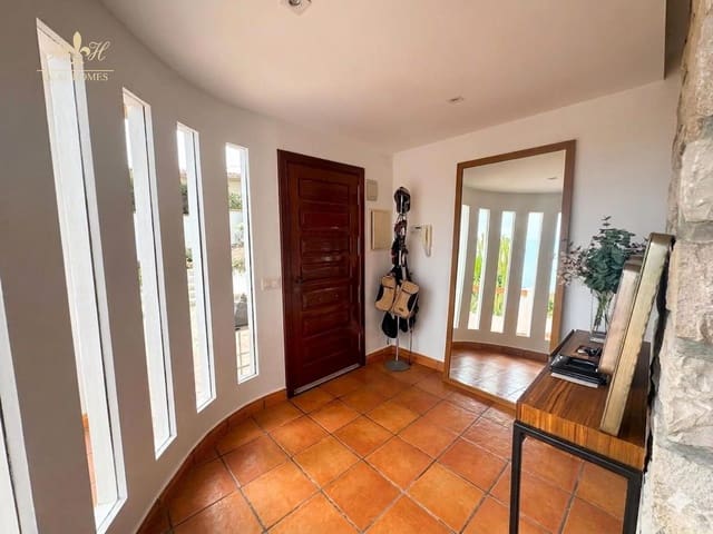 3 quarto Moradia para venda em La Nucia com piscina - 795 000 € (Ref: 9882588)