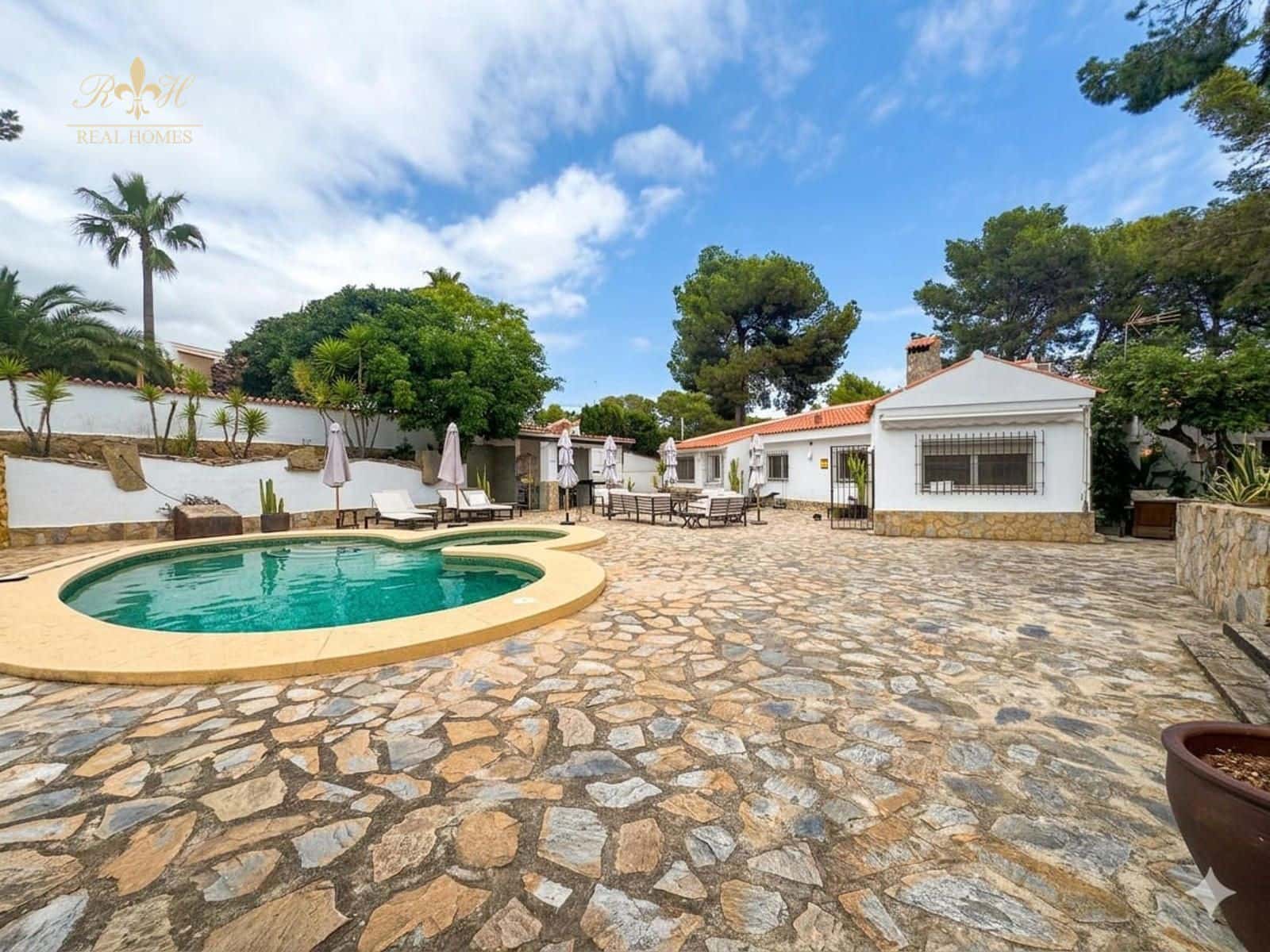 3 quarto Moradia para venda em La Nucia com piscina - 795 000 € (Ref: 9882588)