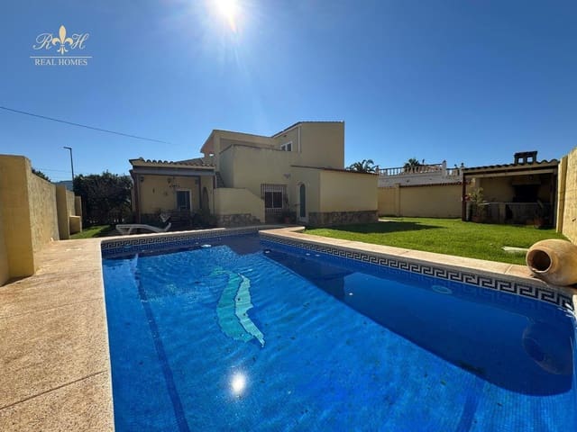 4 makuuhuone Huvila myytävänä paikassa Albir, Alfaz del Pi / L'Alfàs del Pi mukana uima-altaan - 635 000 € (Ref: 9909040)