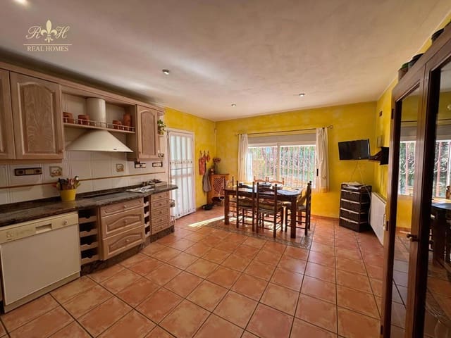 4 makuuhuone Huvila myytävänä paikassa Albir, Alfaz del Pi / L'Alfàs del Pi mukana uima-altaan - 635 000 € (Ref: 9909040)