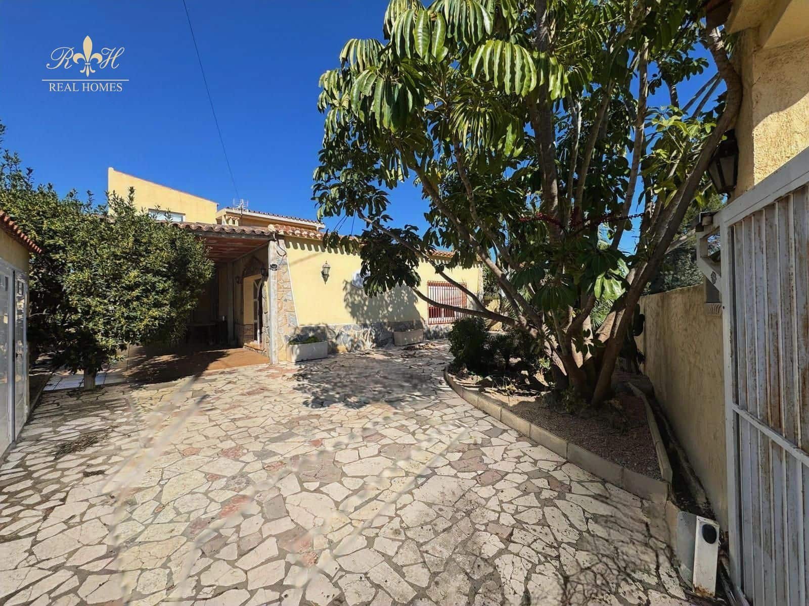 4 makuuhuone Huvila myytävänä paikassa Albir mukana uima-altaan - 635 000 € (Ref: 9909040)