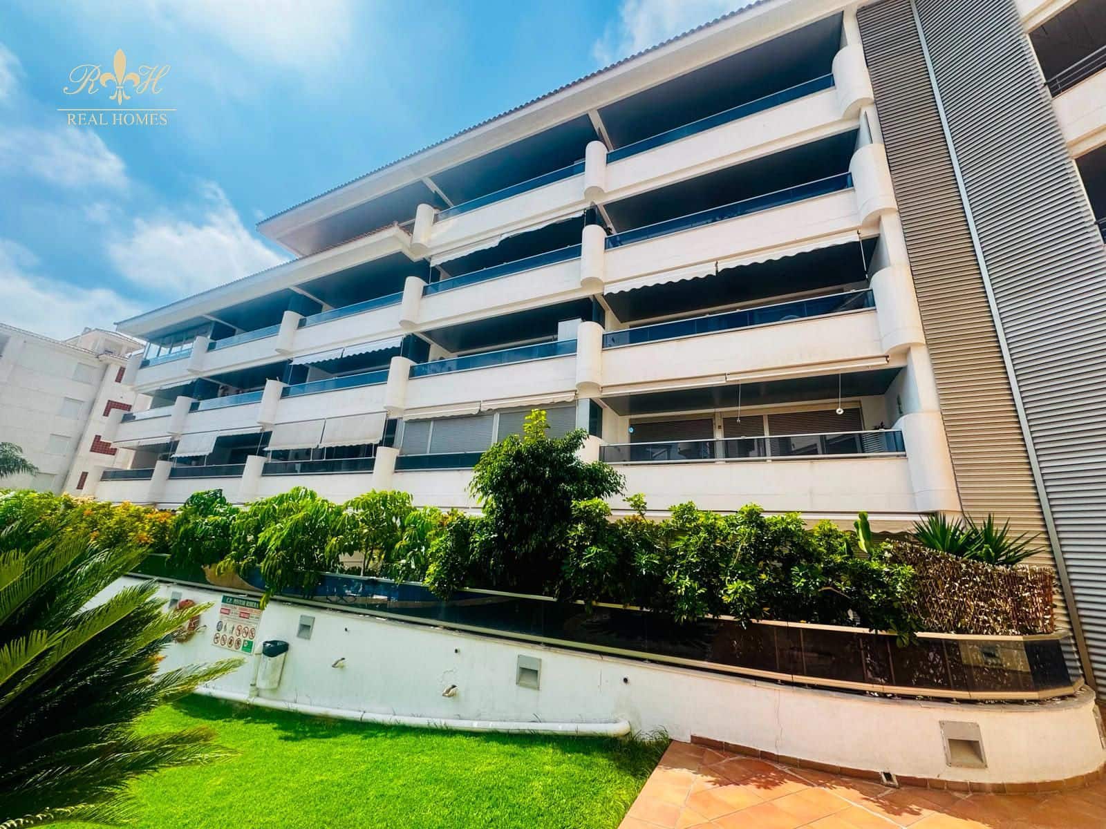 2 soveværelse Lejlighed til salg i Albir med swimmingpool garage - € 399.000 (Ref: 9911833)