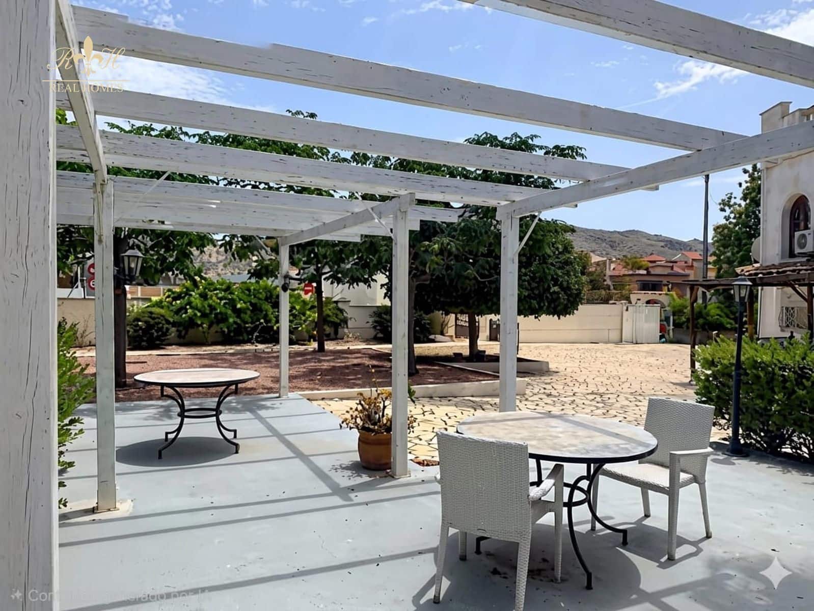 1 quarto Apartamento para arrendar em Albir - 850 € (Ref: 9914564)