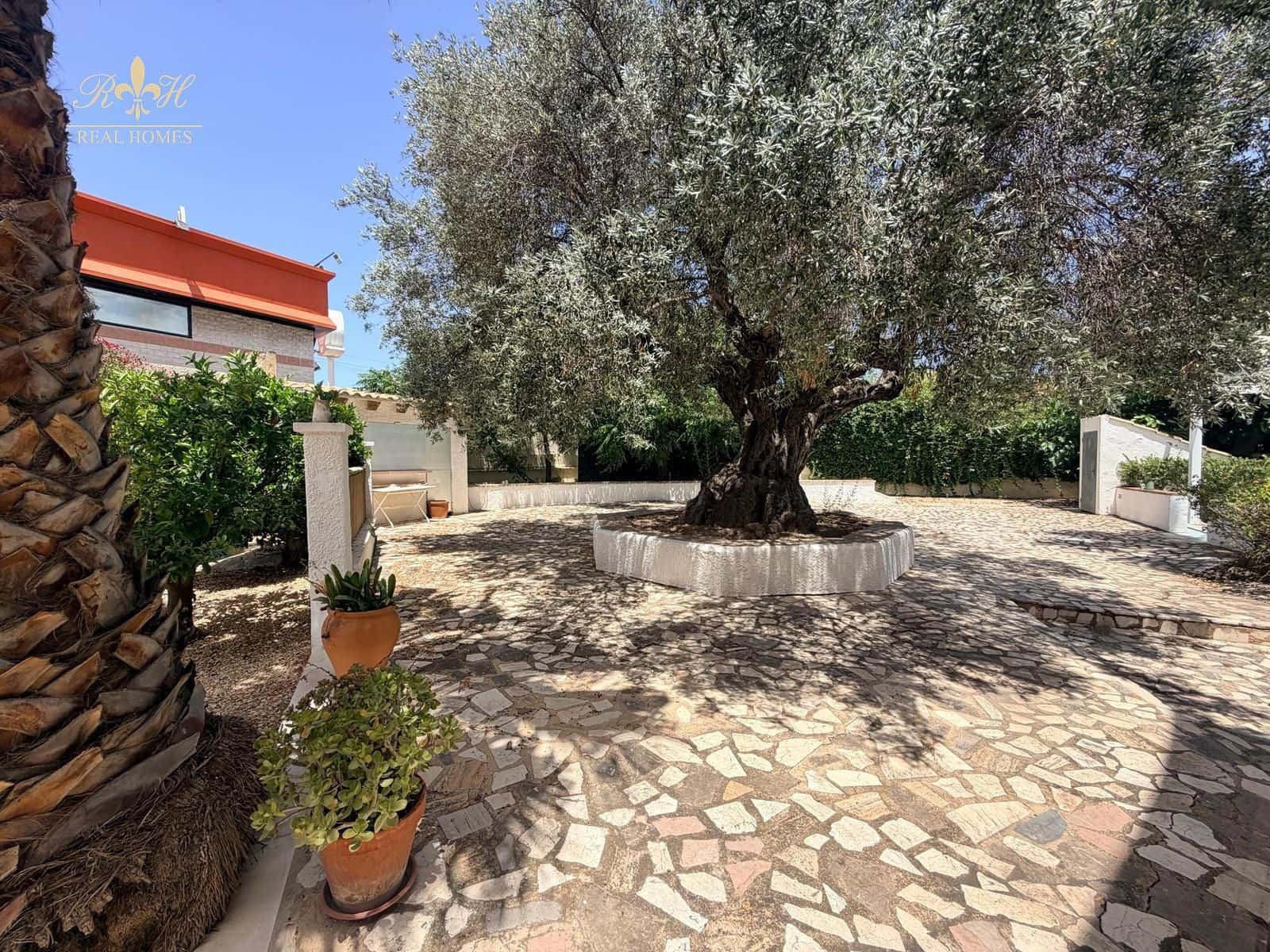 1 quarto Apartamento para arrendar em Albir - 850 € (Ref: 9914564)
