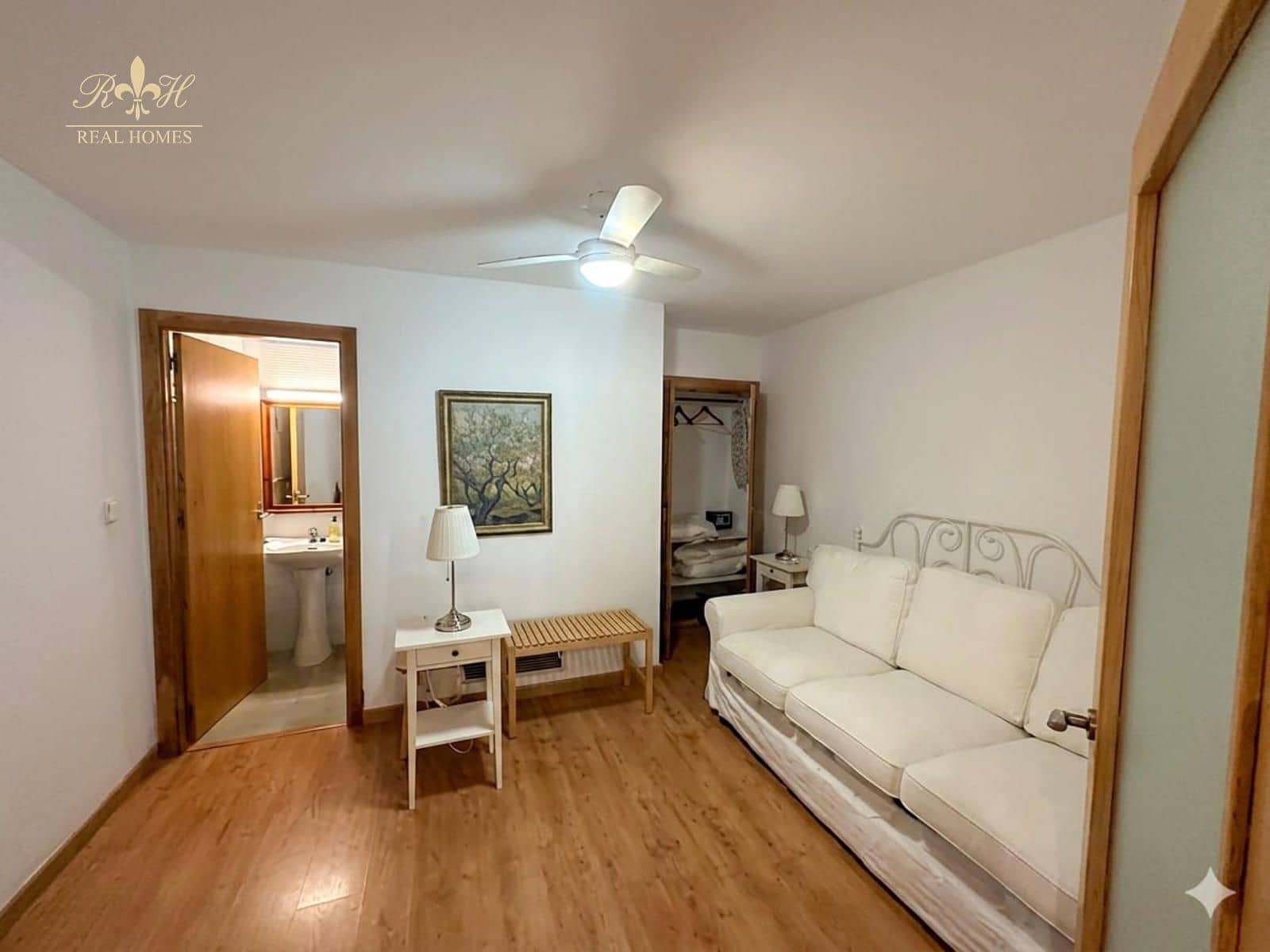 1 quarto Apartamento para arrendar em Albir - 850 € (Ref: 9914564)