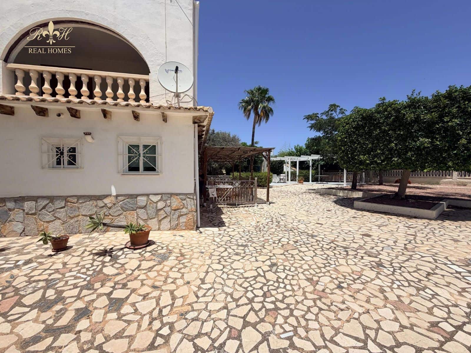 1 quarto Apartamento para arrendar em Albir - 850 € (Ref: 9914564)