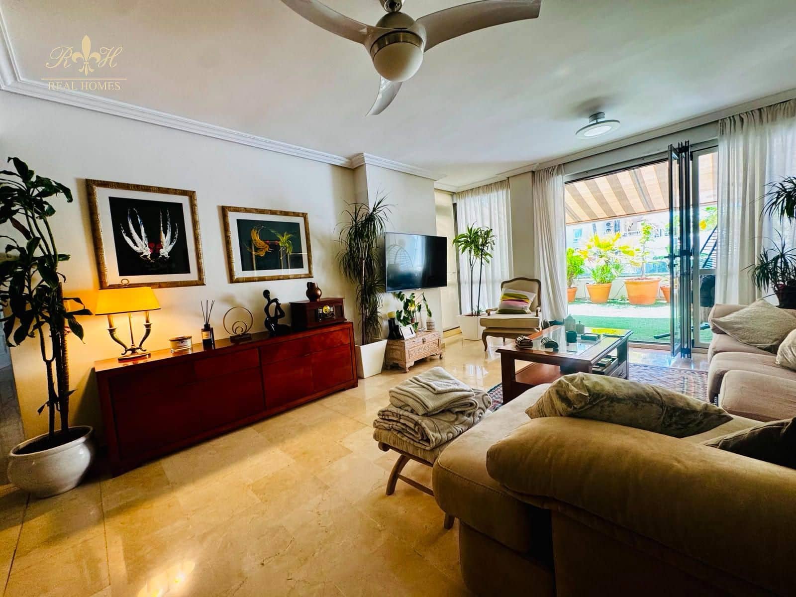 2 slaapkamer Flat te koop in Albir met zwembad garage - € 535.000 (Ref: 9914921)