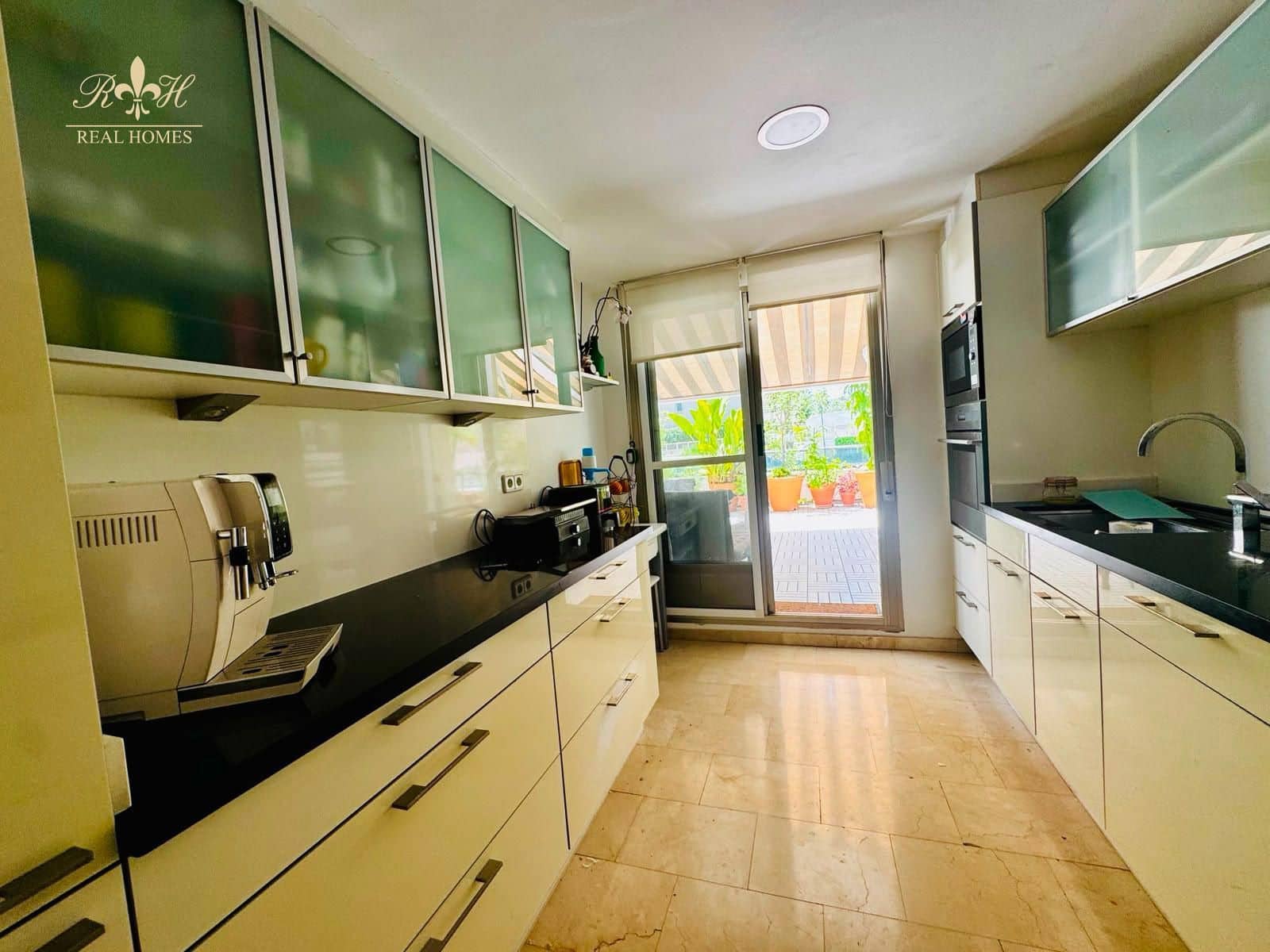 2 slaapkamer Flat te koop in Albir met zwembad garage - € 535.000 (Ref: 9914921)